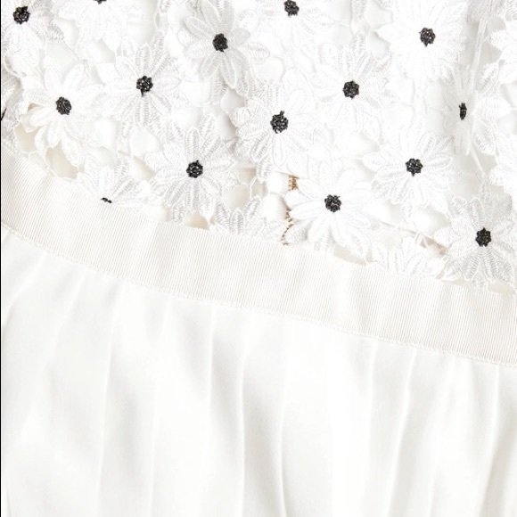 Self-Portrait Daisy Lace Maxi Dress - Picture 8 of 16